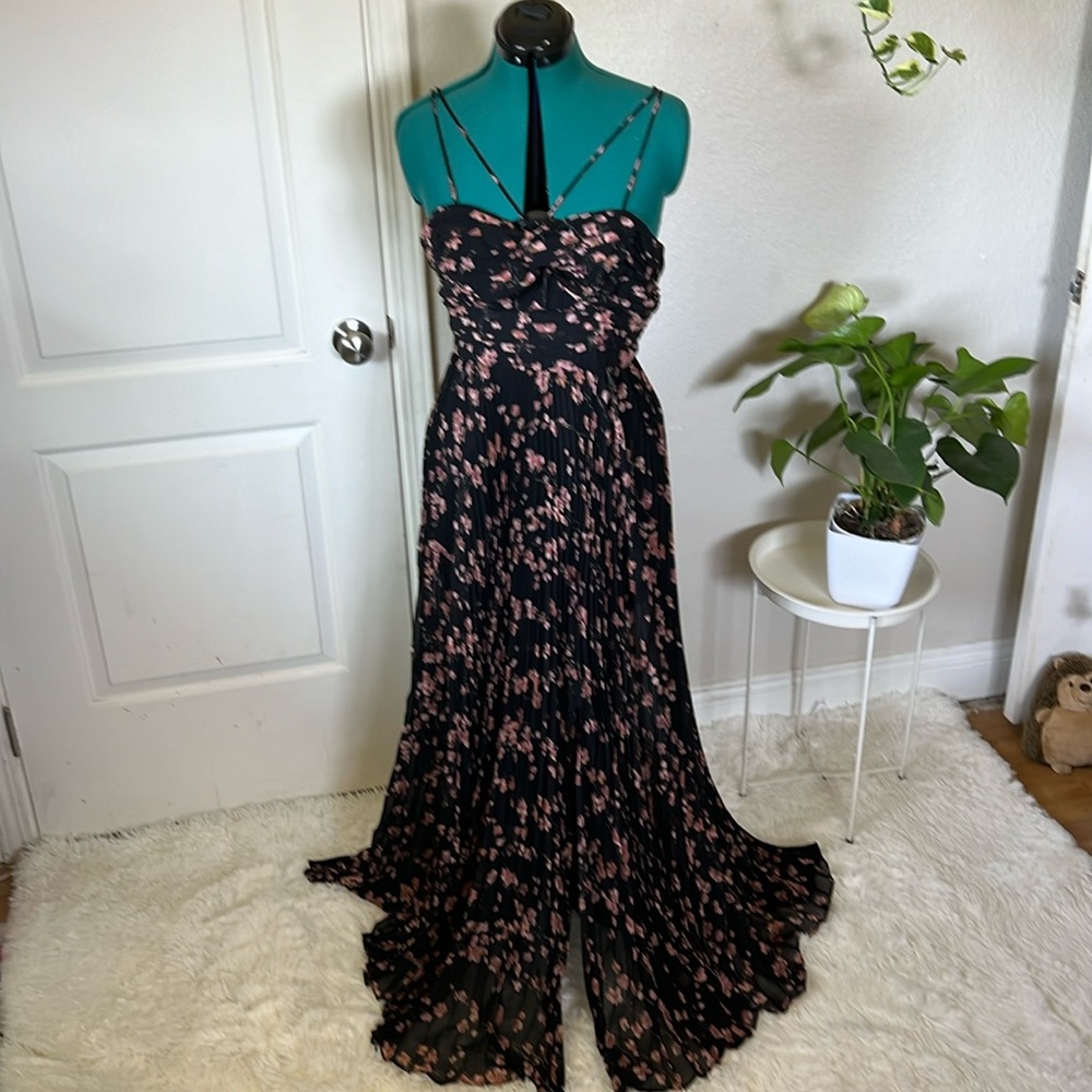 NWOT VICI Floral Maxi